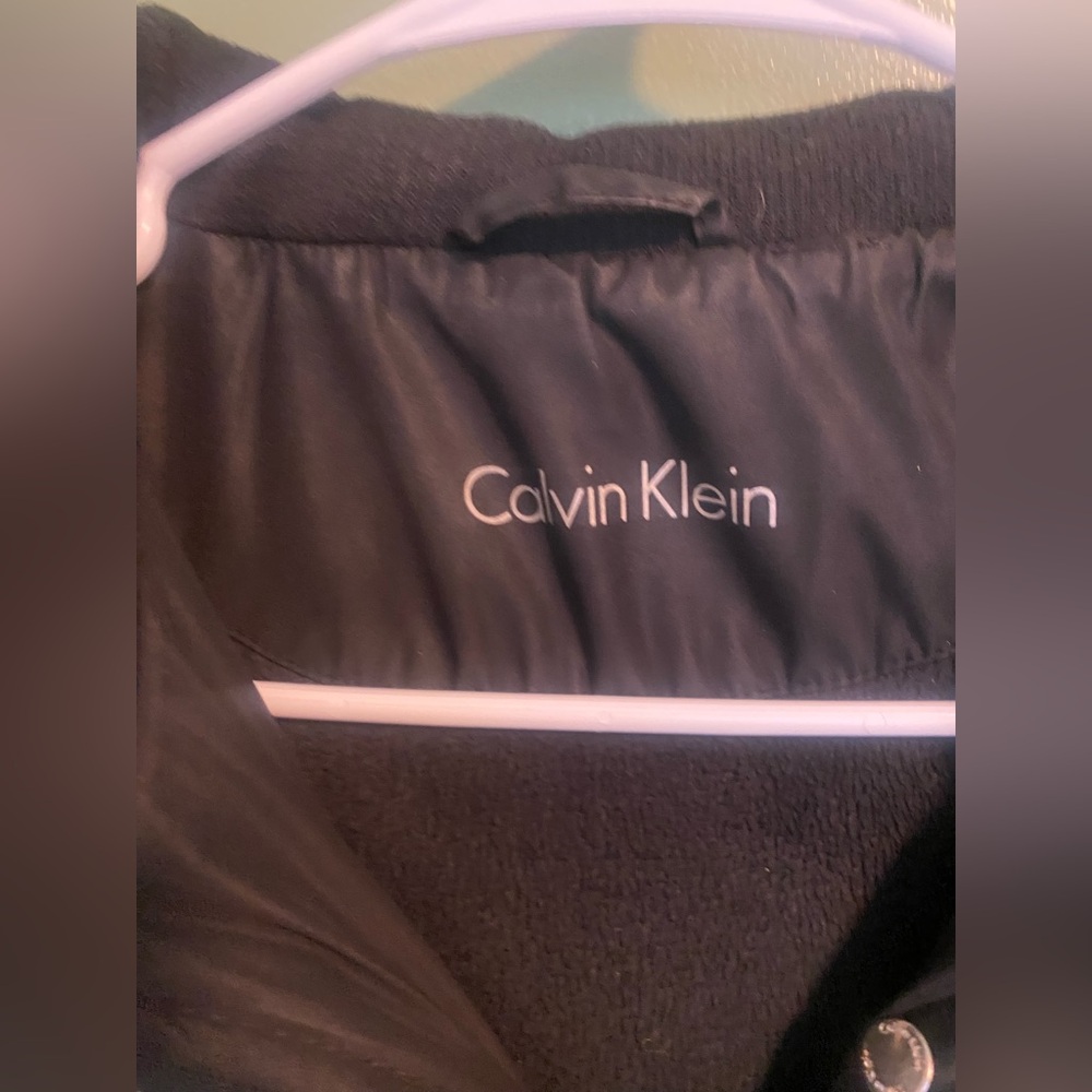 Calvin Klein Women's Black Quilted Puffer Jacket - Picture 2 of 5